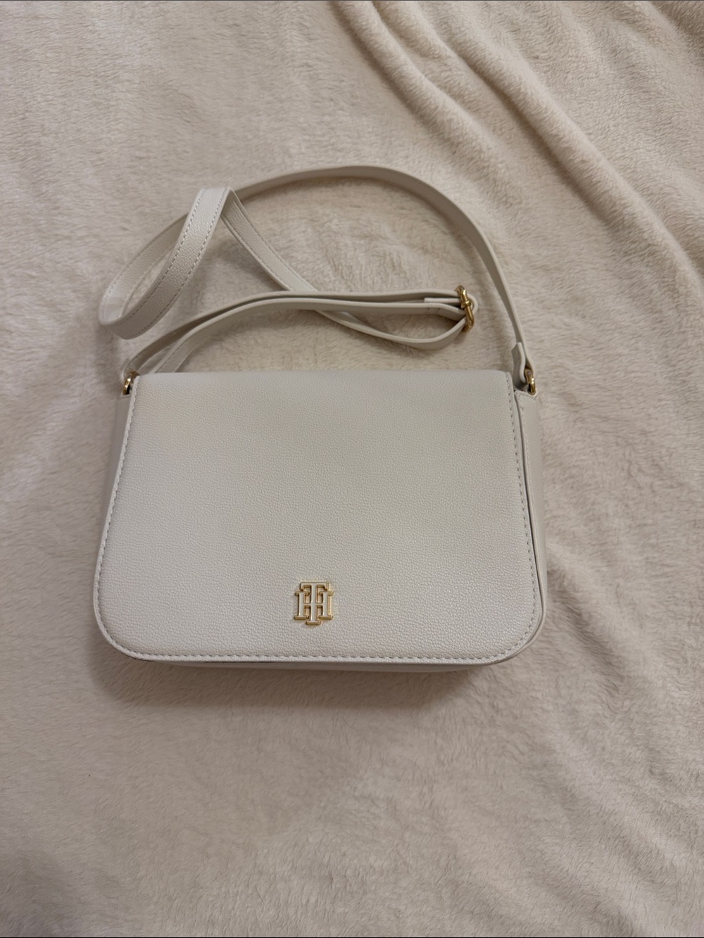 Tommy Hilfiger Cream Crossbody Bag with Gold Logo